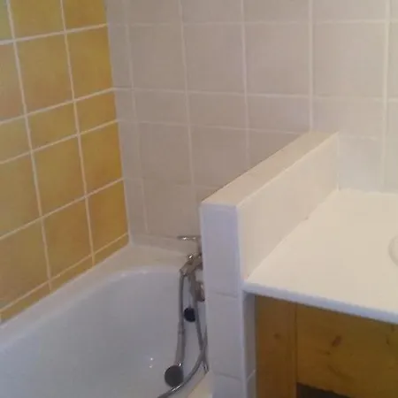 En Avec Service Apartman *
